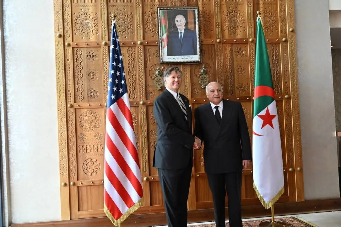الجزائر-أمريكا: تعزيز الحوار الاستراتيجي وتوطيد الشراكة في ميادين التعاون