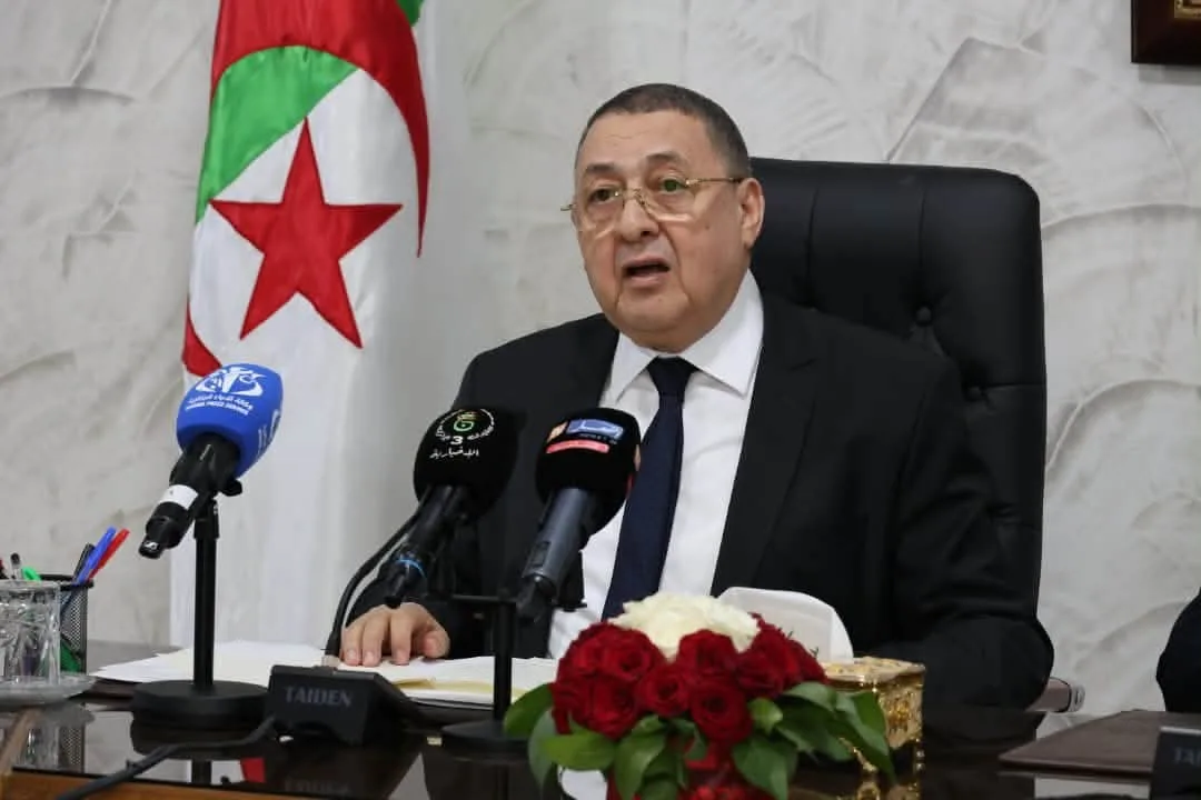 مراد يشرف على تخرج الدفعة الـ54 للمدرسة الوطنية للإدارة