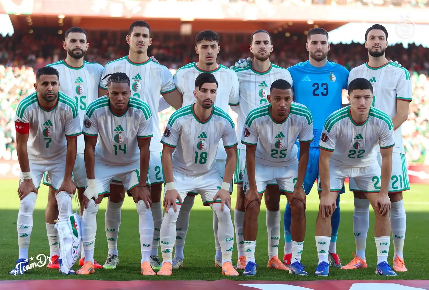الكاف تسلط عقوبة قاسية على لاعبي المنتخب الوطني