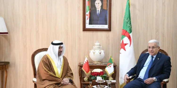 بوغالي يستقبل سفير البحرين لدى الجزائر