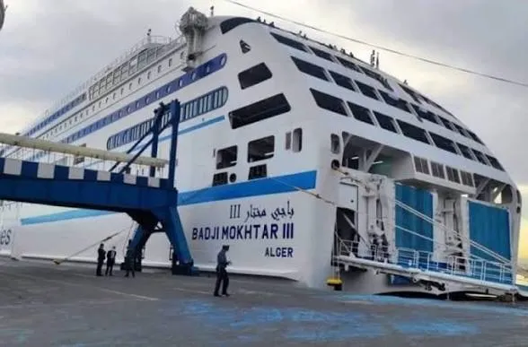 تأجيل بعض الرحلات بسبب الأحوال الجوية