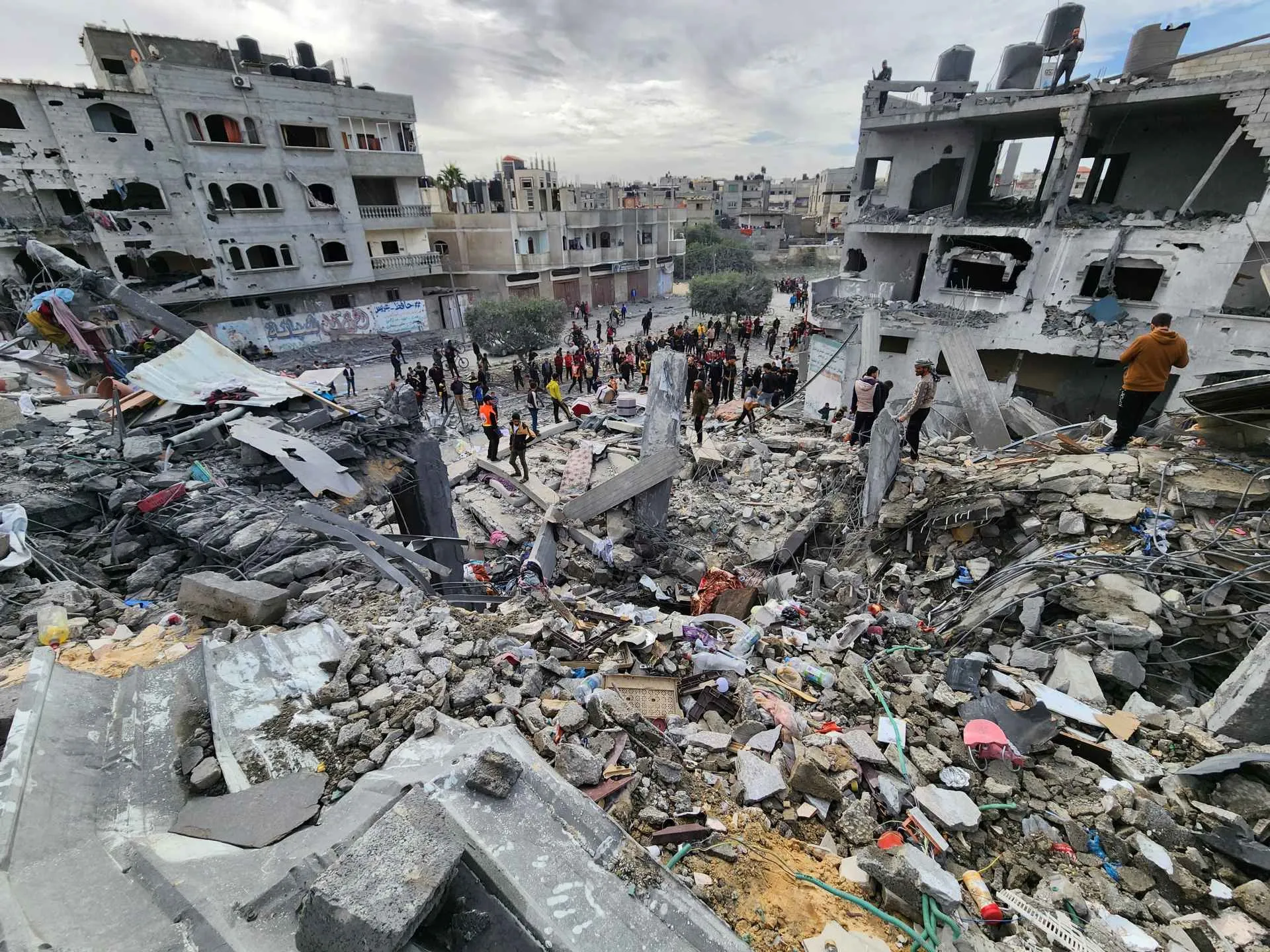 70 مليون طن من الركام و20 ألف قنبلة لم تنفجر بعد في غزة