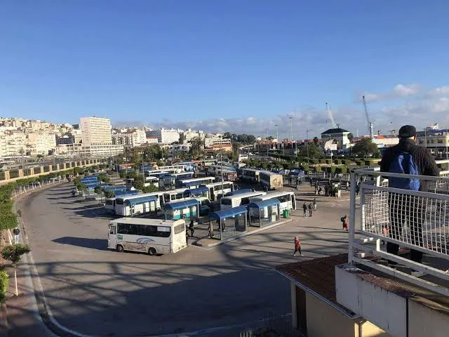 الشروع في سحب الحافلات التي يتجاوز عمرها 30 سنة