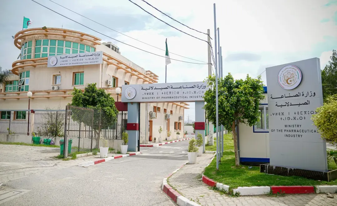 وزارة الصناعة الصيدلانية تلزم منتجي الأدوية بتسويق مخزوناتها