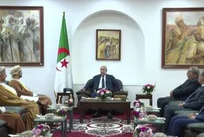 الرئيس تبون يستقبل وزير التجارة والصناعة وترويج الاستثمار العماني