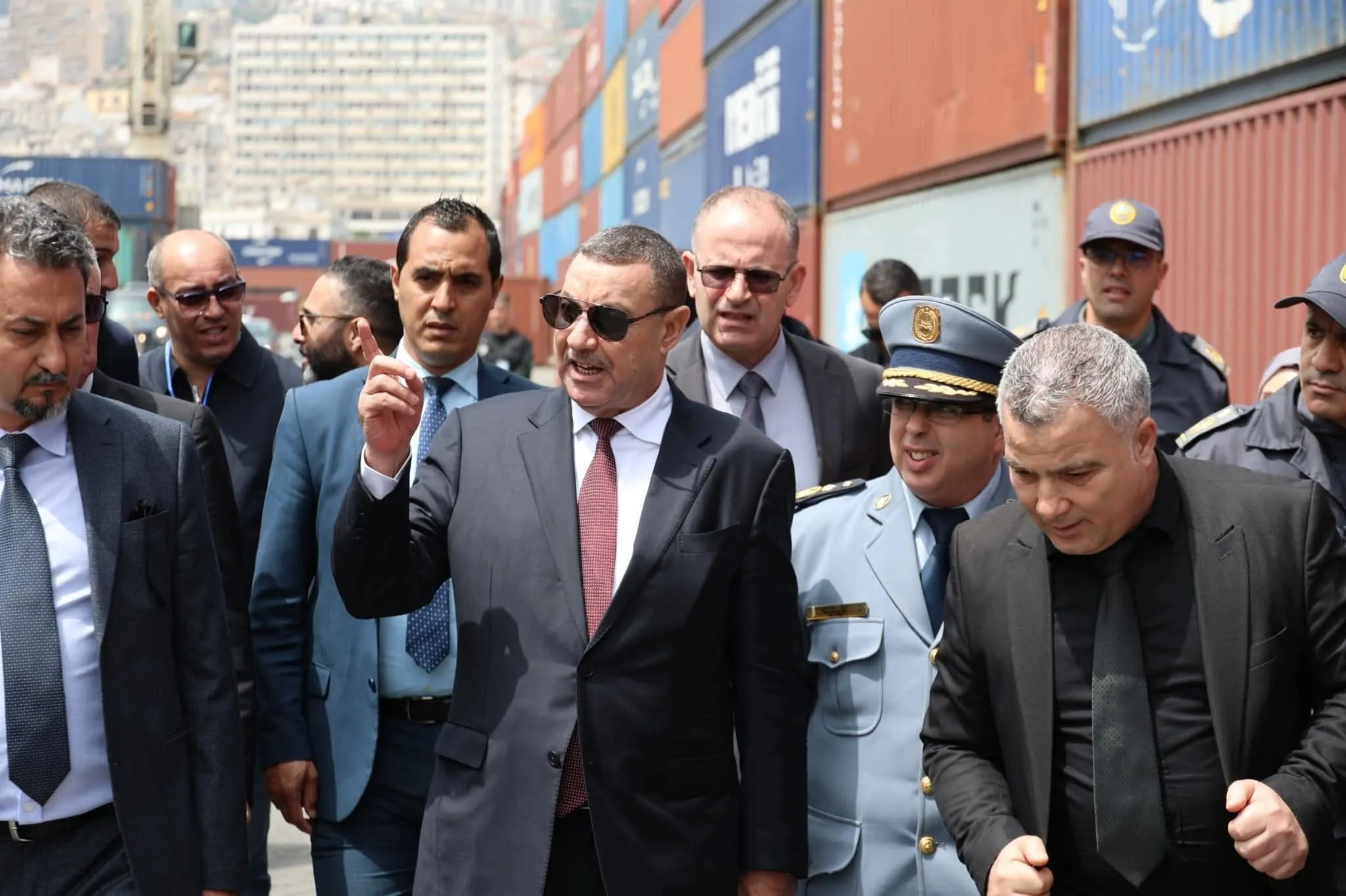 سعيود يشدد على تسريع وتيرة تفريغ السفن وتقليص مدة مكوثها بالأرصفة