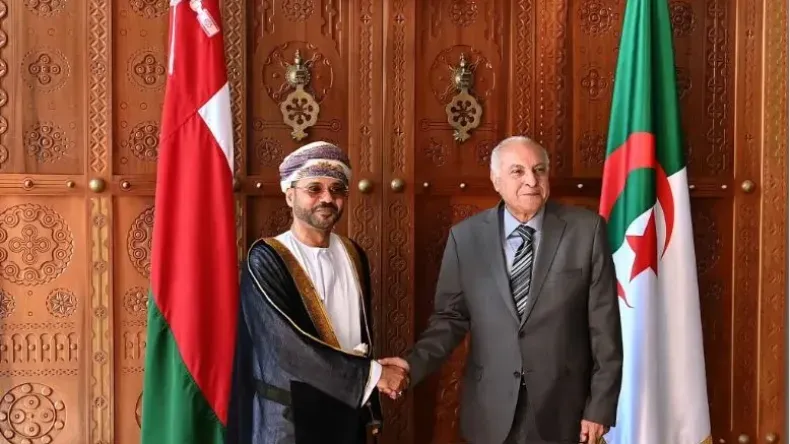 الجزائر ومسقط تناقشان تداعيات العدوان على إيران