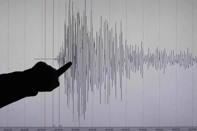 زلزال بقوة 5.8 درجات يضرب قبالة الساحل الشرقي لليابان