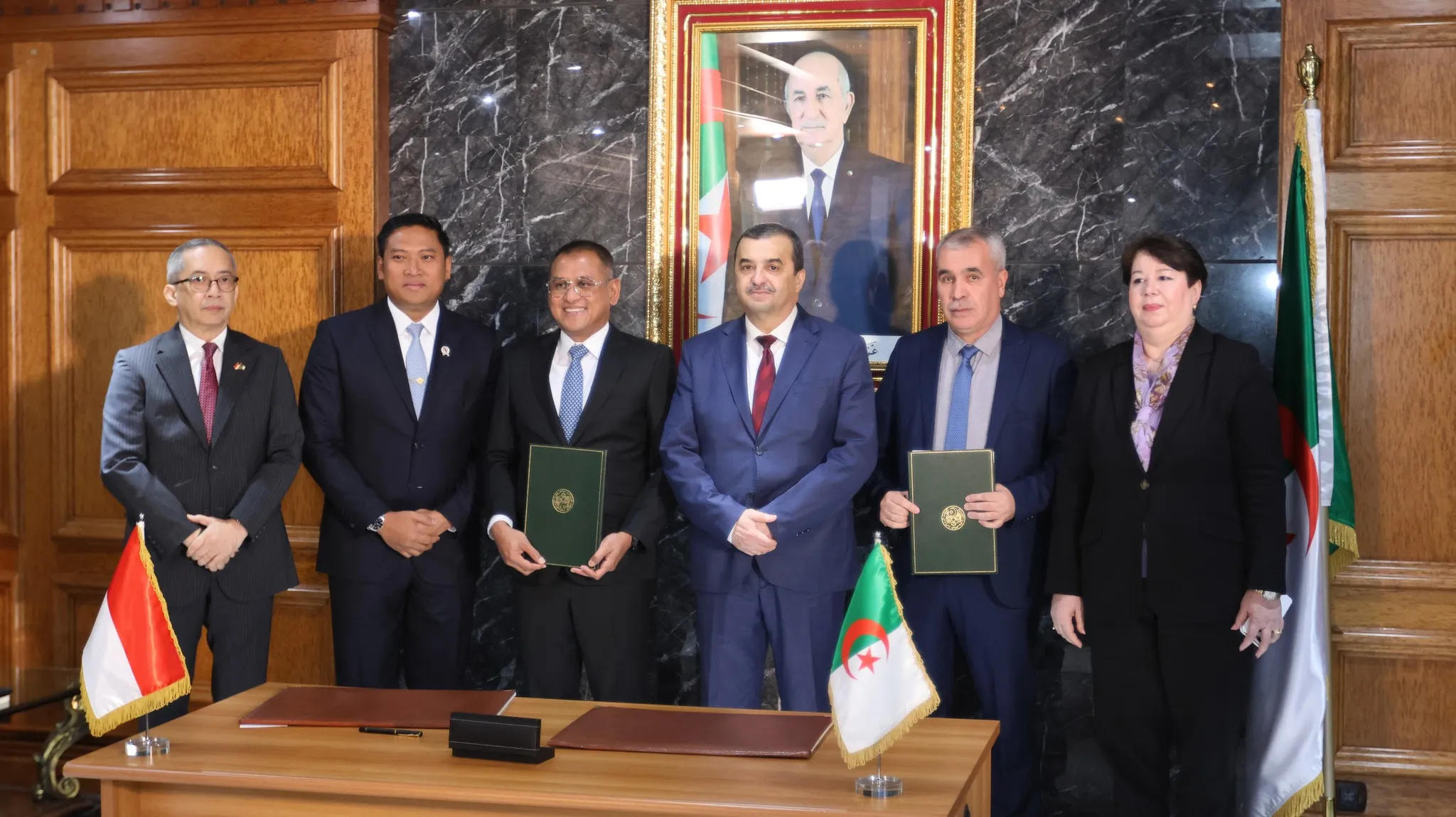 الوزير عرقاب يستقبل وفدا اندونيسيا رفيع المستوى