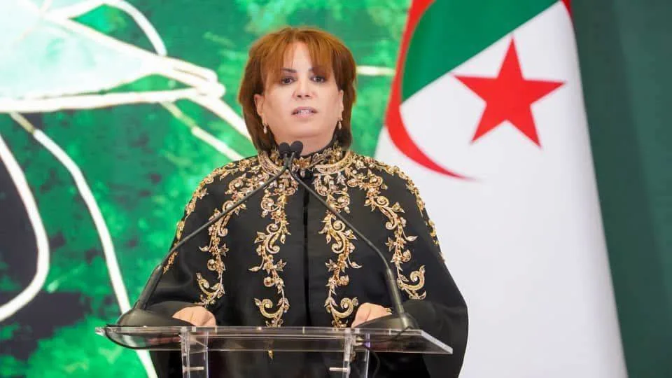وزيرة الثقافة تحصد لقب شخصية العام التراثية عربيا