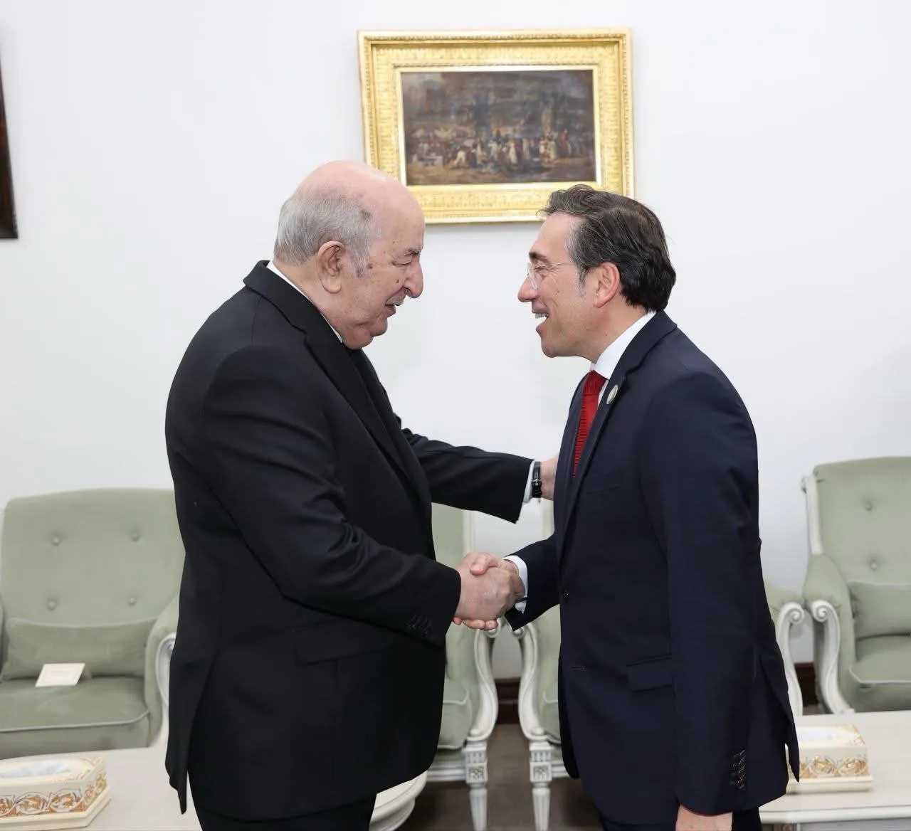 الرئيس تبون يستقبل وزير الشؤون الخارجية والاتحاد الأوربي لإسبانيا