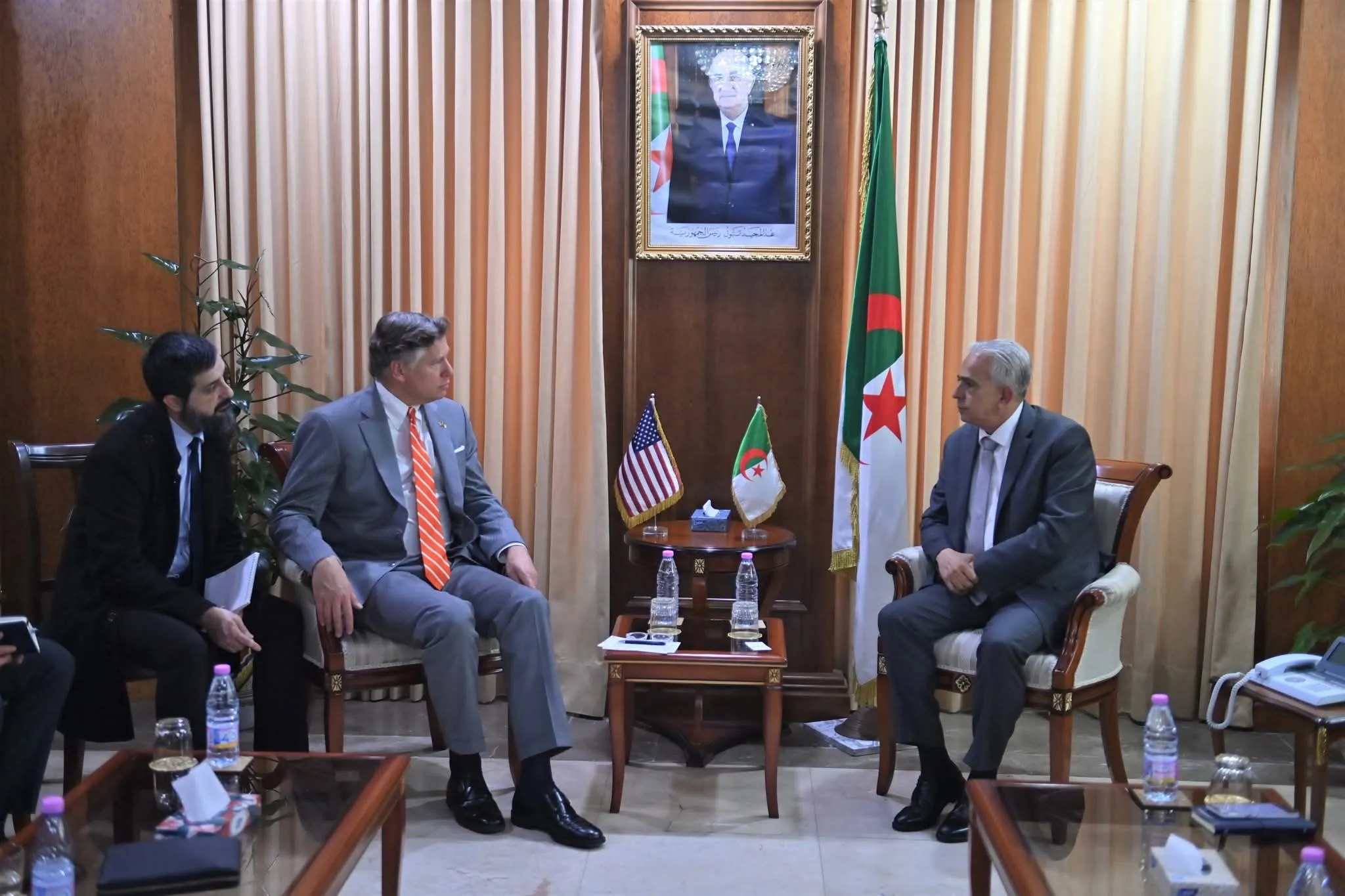 للتعاون وتبادل الخبرات.. وزير المناجم يستقبل نائب وزير الخارجية الأمريكي