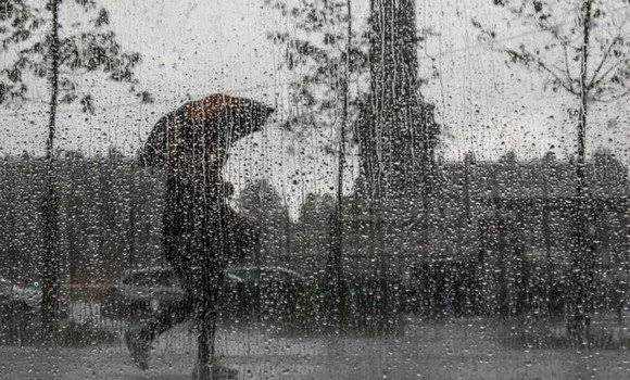 نشرية خاصة تحذر من أمطار غزيرة