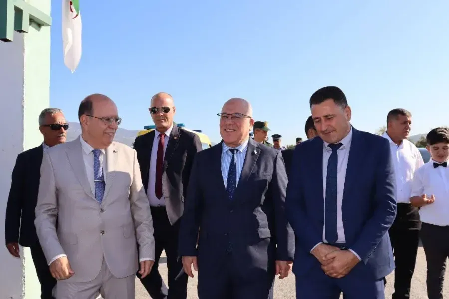 صومعة استراتيجية.. وزير الفلاحة يعاين مشاريع بجاية