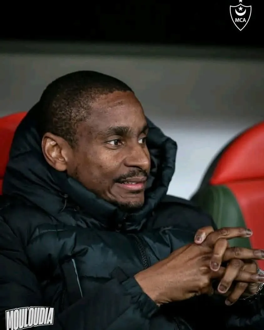 موكوينا يفسخ عقده مع مولودية الجزائر