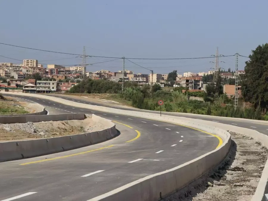 تدشين الطريق الرابط بين مركب 5 جويلية وبابا أحسن