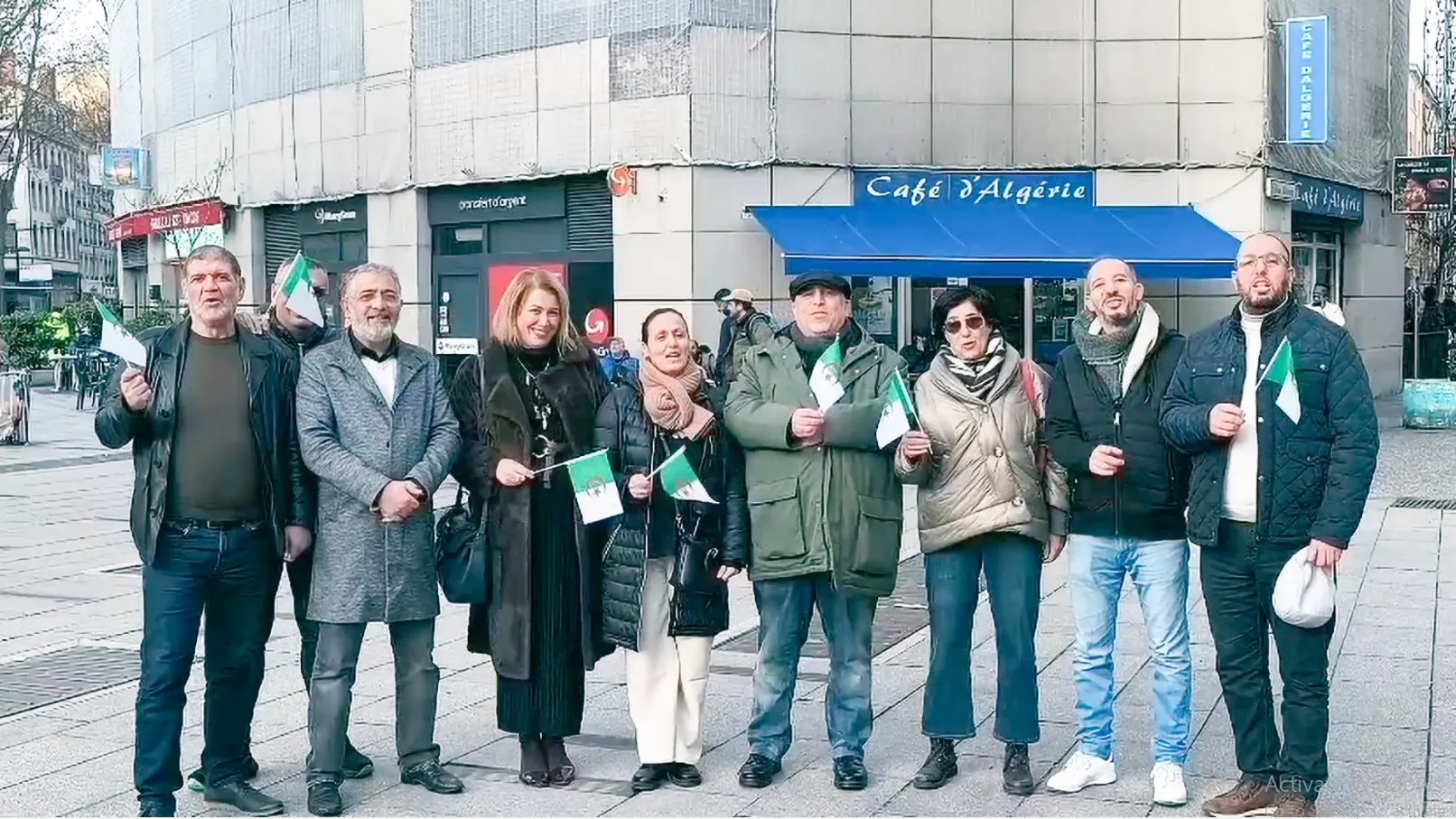 الجالية الجزائرية بليون تتوحد في يوم الشهيد…وفاء للذاكرة وتجديد للعهد