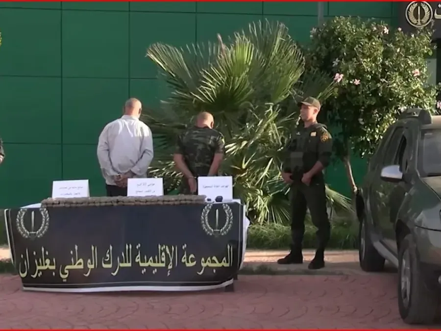 الدرك الوطني بغليزان يفكك شبكة إجرامية ويحجز 22 كلغ من الكيف المعالج