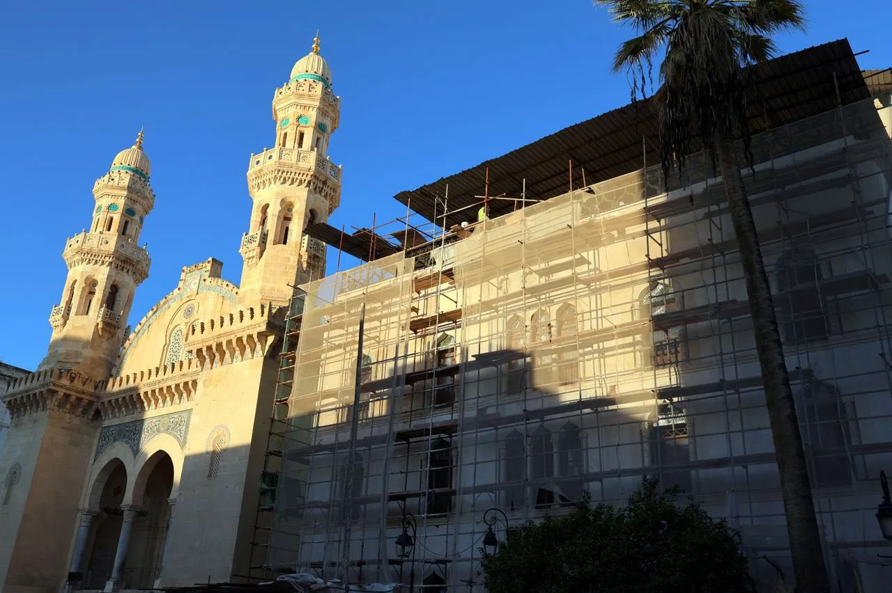 تعليمات باحترام الآجال والجودة في ترميم معالم القصبة