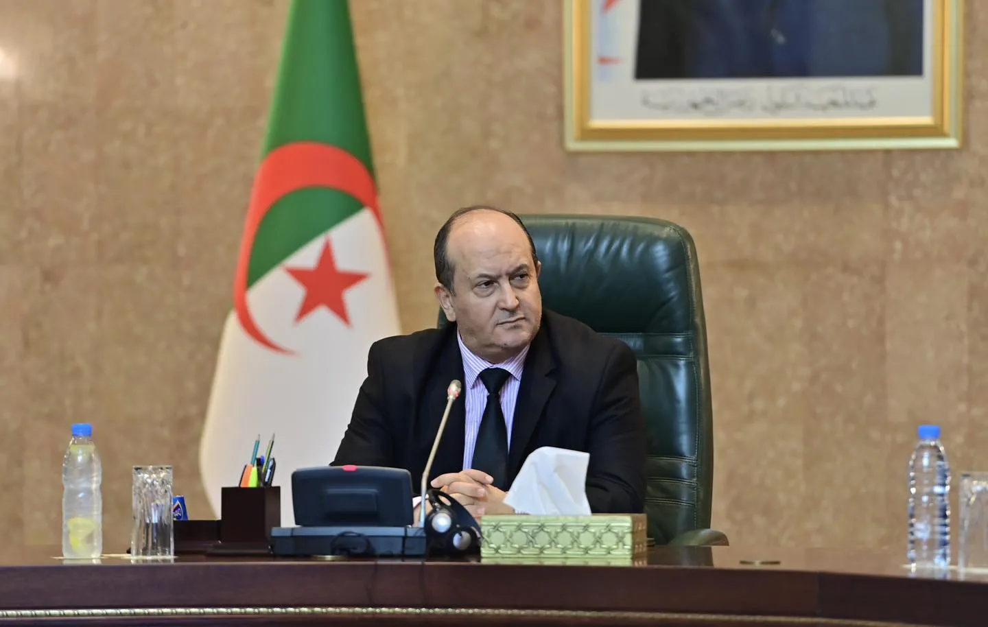 الوزير الأول يشرف على تسليم جائزة رئيس الجمهورية للأدب واللغة العربية