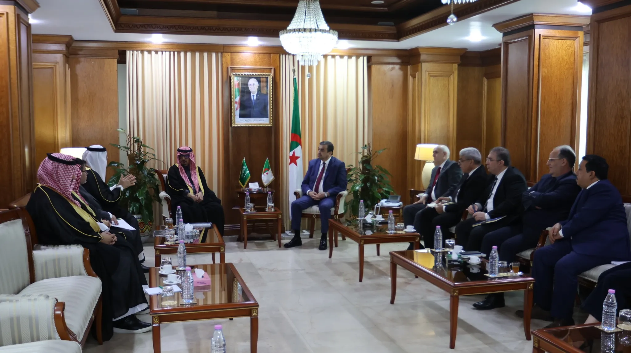 الشركة  السعودية أبونيان القابضة تبحث فرص تعزيز حضورها بالجزائر