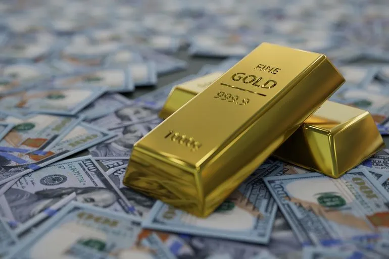 تراجع في أسعار الذهب وسط توتر اقتصادي مستمر