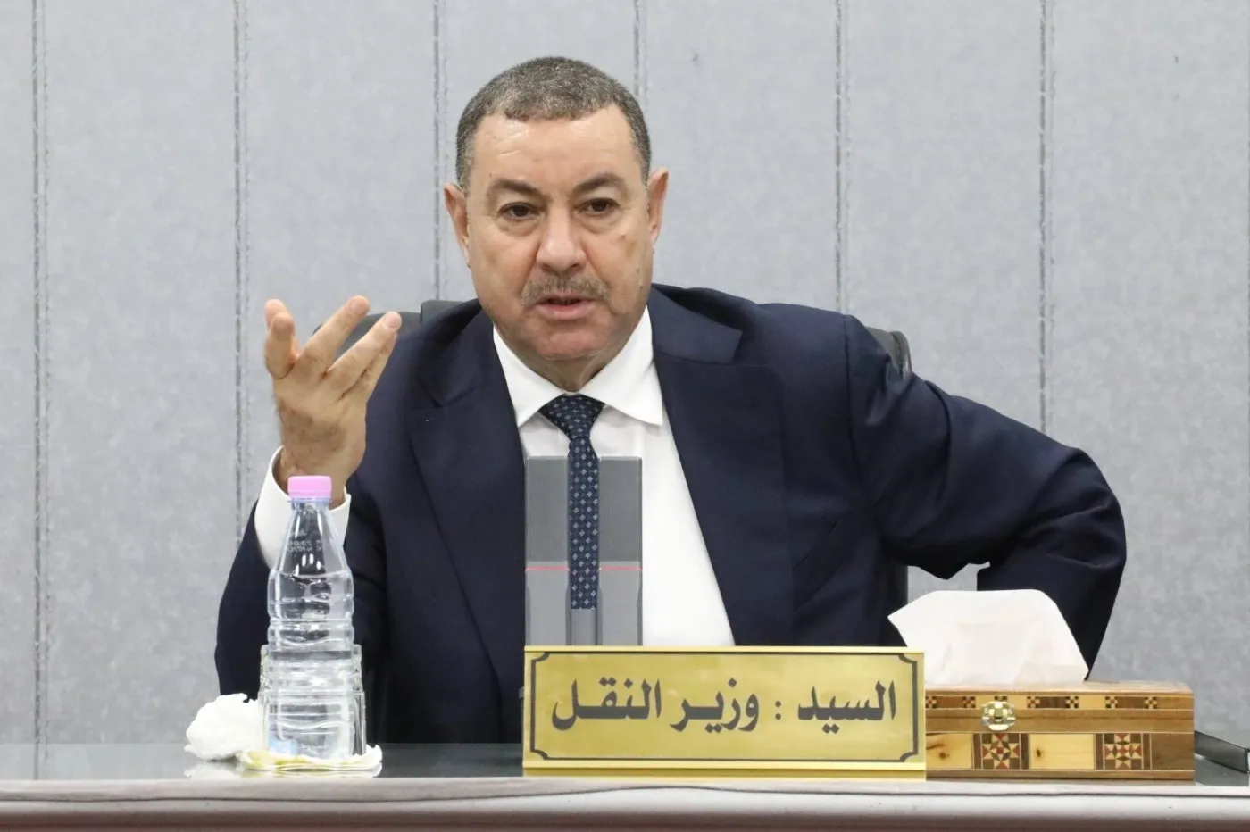 وزير النقل يأمر بتحديث الأسطول وتحسين خدمات النقل البحري