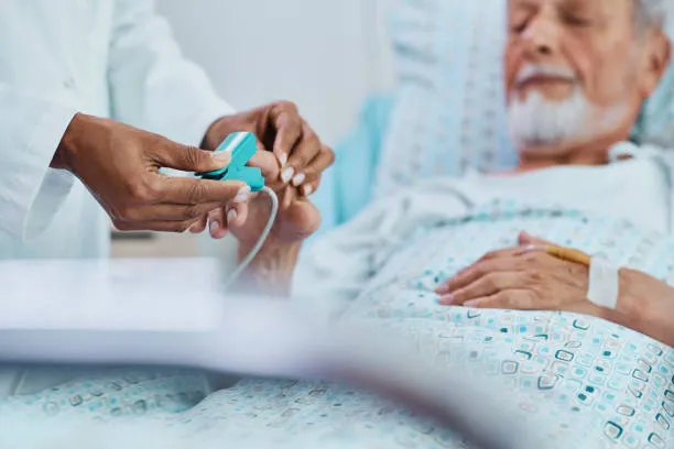 الرئيس تبون يأمر بإنجاز مستشفى لعلاج السرطان في كل ولاية