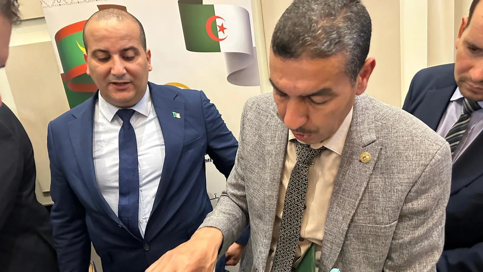 بوزيان عمرو..مهندس ناجح للمصدرين الجزائريين في نواكشوط