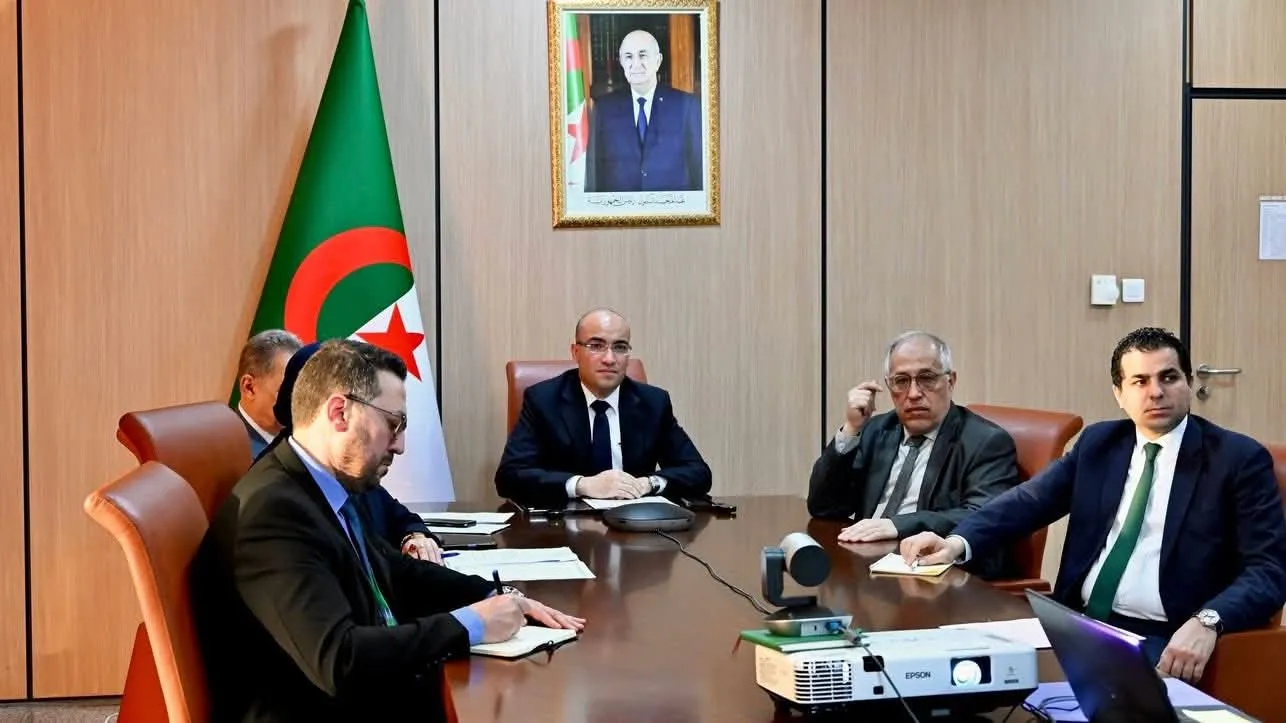 الجالية الجزائرية تشارك في إحياء يوم الشهيد عبر التحاضر عن بُعد