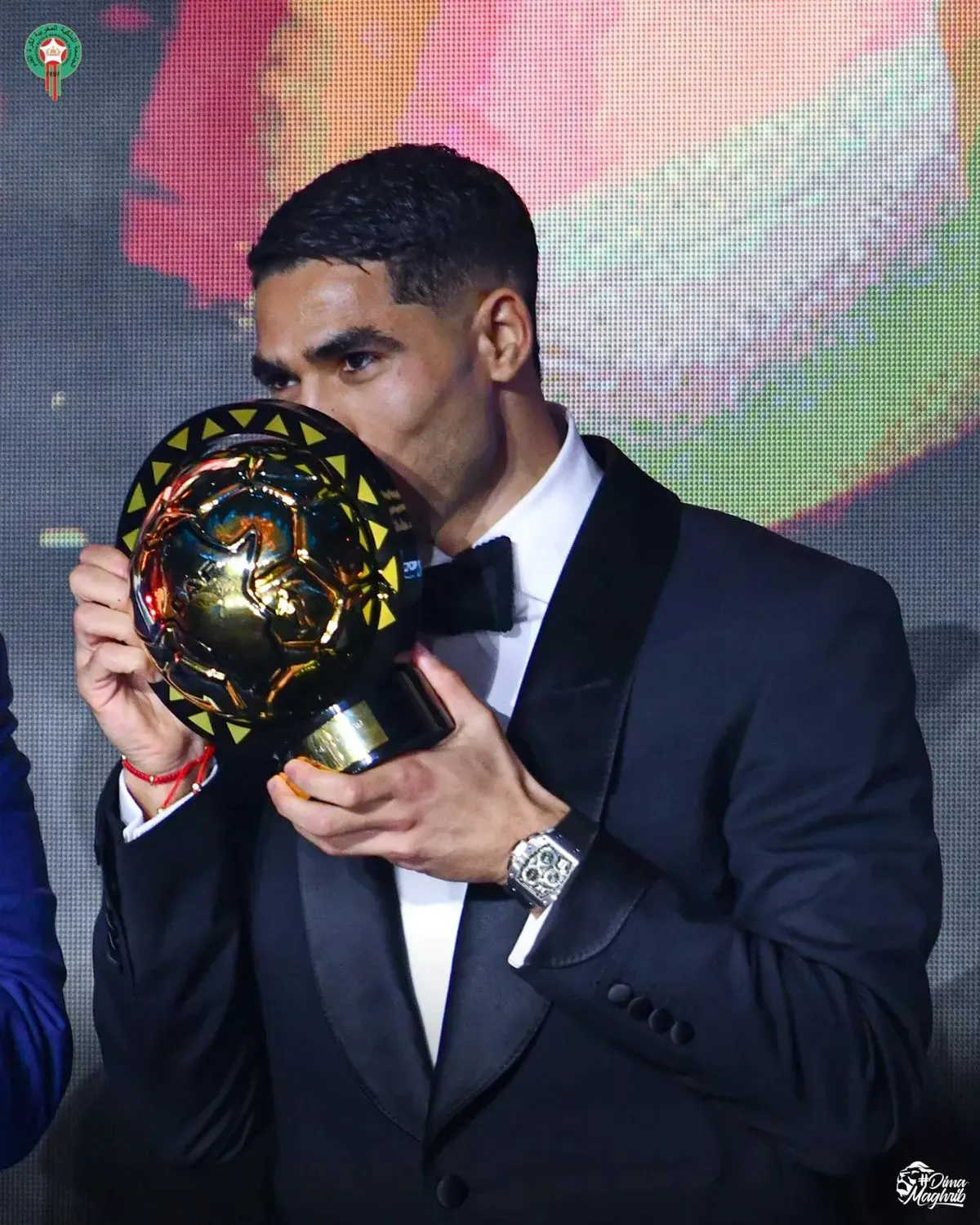 المغربي أشرف حكيمي يتوج بجائزة أفضل لاعب إفريقي