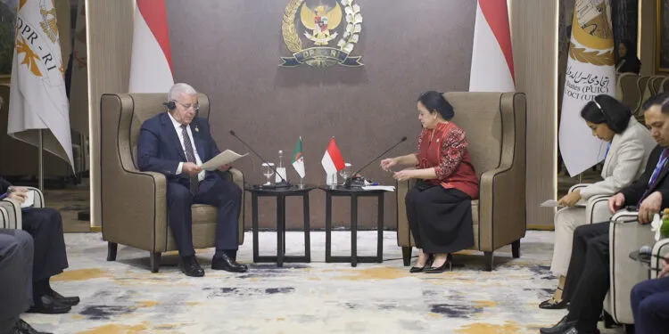 دعوة جزائرية–إندونيسية مشتركة لوقف فوري لإطلاق النار في غزة