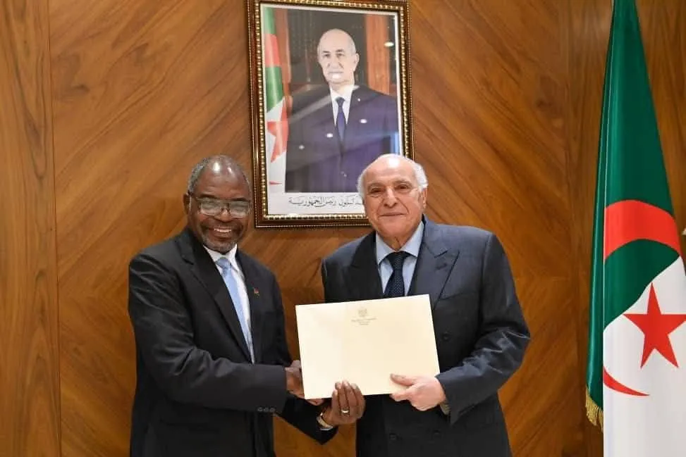 عطاف يستقبل السفير الجديد لناميبيا