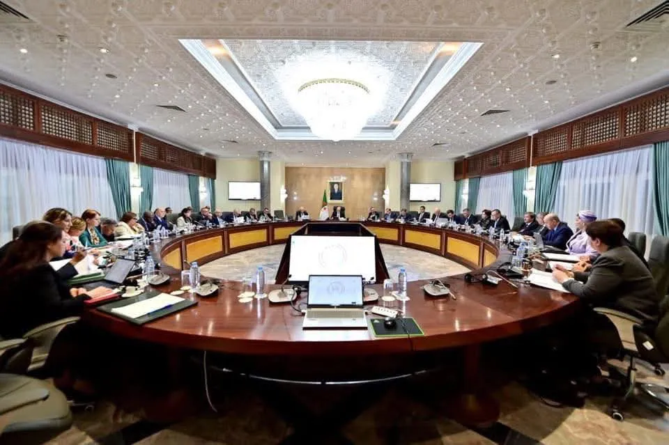 ملفات هامة..الوزير الأول يترأس اجتماعا للحكومة