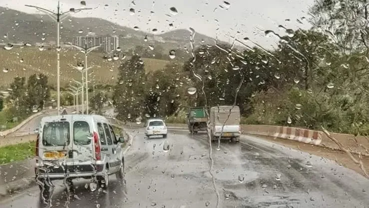 الأحوال الجوية..أمطار رعدية معتبرة محليا في عدة ولايات