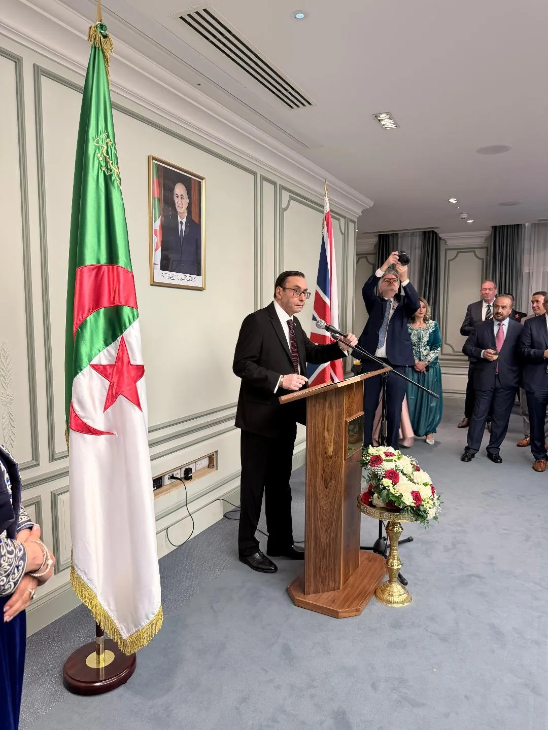 احتفالية نوفمبر تجمع الجالية والدبلوماسيين بمقر السفارة الجزائرية بلندن