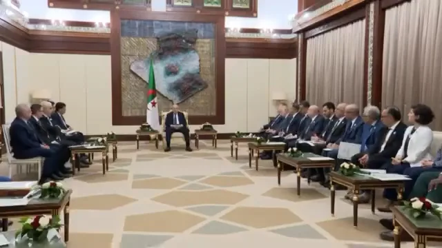 الرئيس تبون يستقبل أعضاء المجلس الأعلى للجالية العلمية الوطنية بالخارج