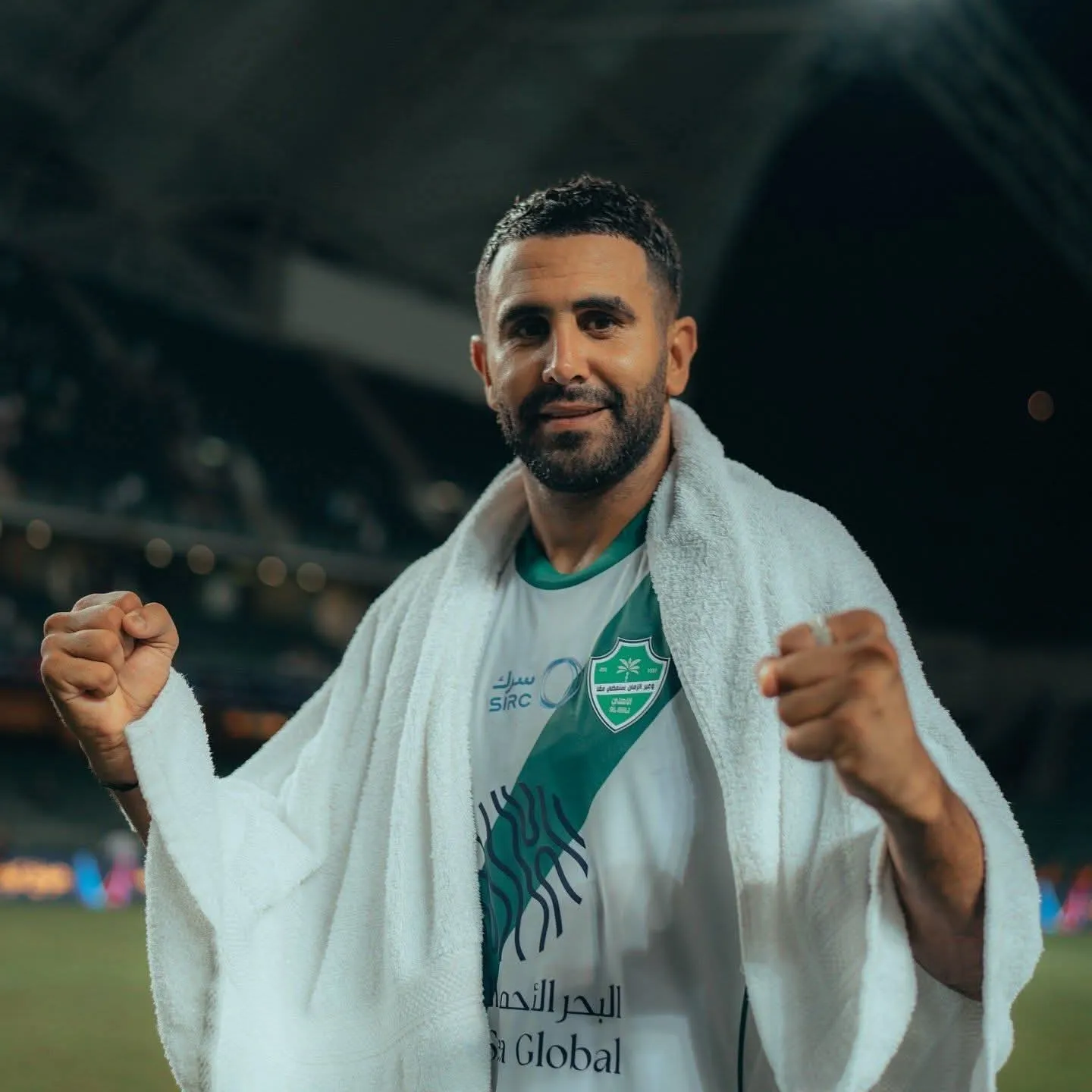 محرز يتوج بكأس السوبر مع ناديه أهلي جدة