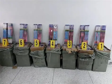 توقيف شخص وحجز أزيد من 43 ألف مفرقعة في باتنة