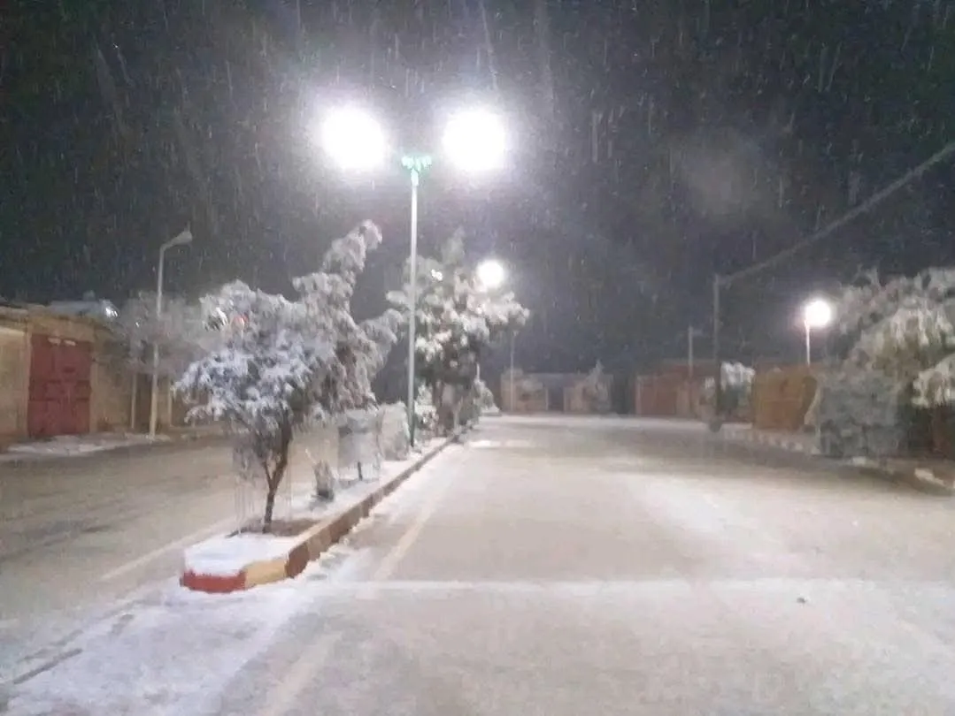 ثلوج على المرتفعات التي يتعدى علوها 1000 متر