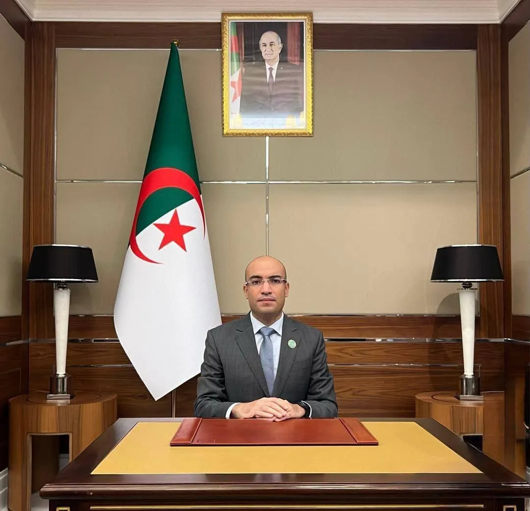 شايب يشارك مع أبناء الجالية في لقاء نظمته قنصلية الجزائر بنيس