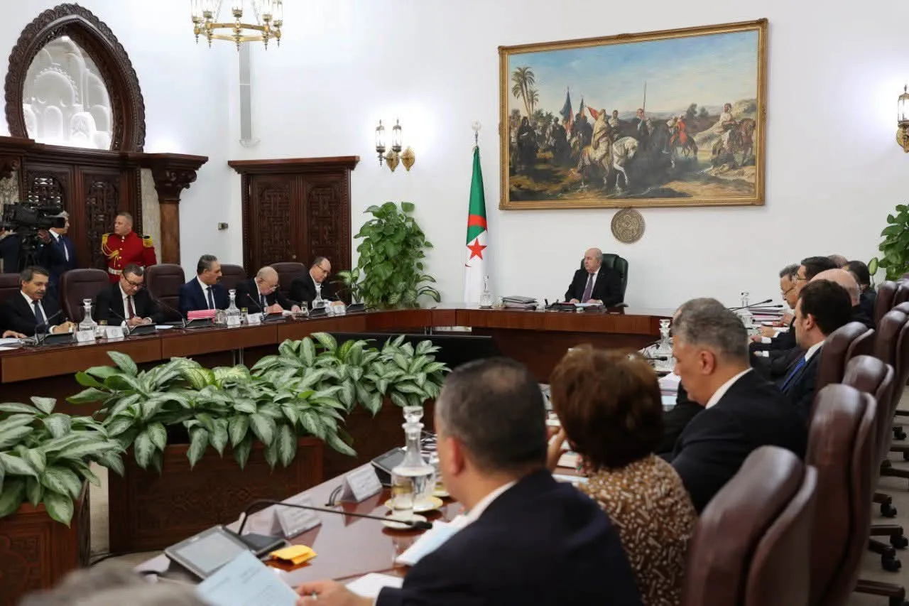 مجلس الوزراء: رئيس الجمهورية يسدي تعليمات وأوامر بخصوص شهر رمضان