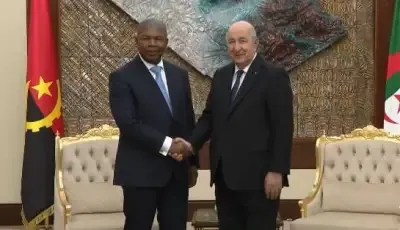 الرئيس تبون يجري محادثات على انفراد مع الرئيس الأنغولي