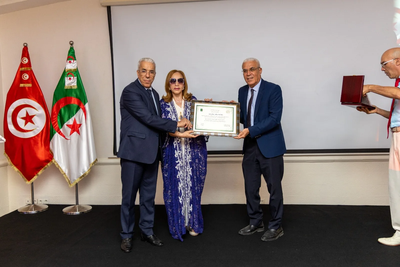 أحلام مستغانمي ضيفة شرف على احتفالية عيد الاستقلال بتونس