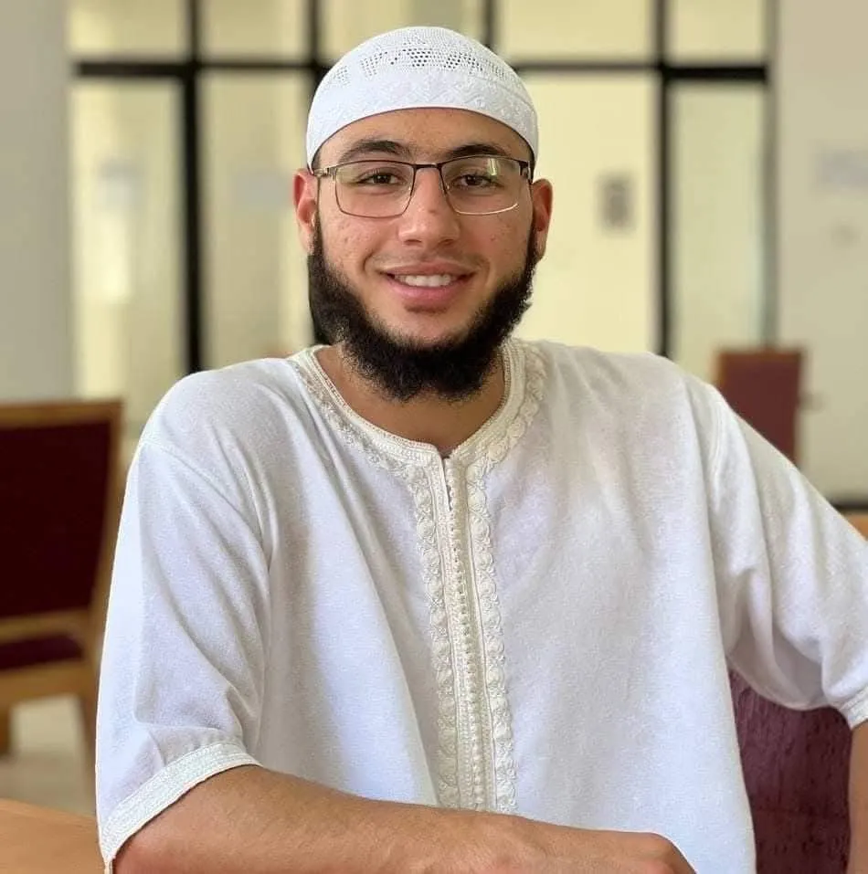 بلمهدي يهنئ القارئ عبد الودود بن سديرة لتشريفه الجزائر