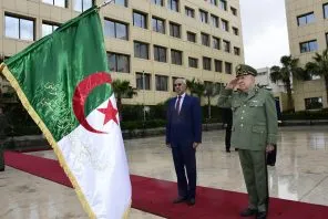 وزير الدفاع الموريتاني: الجزائر تؤدي دورًا رياديًا في المنطقة