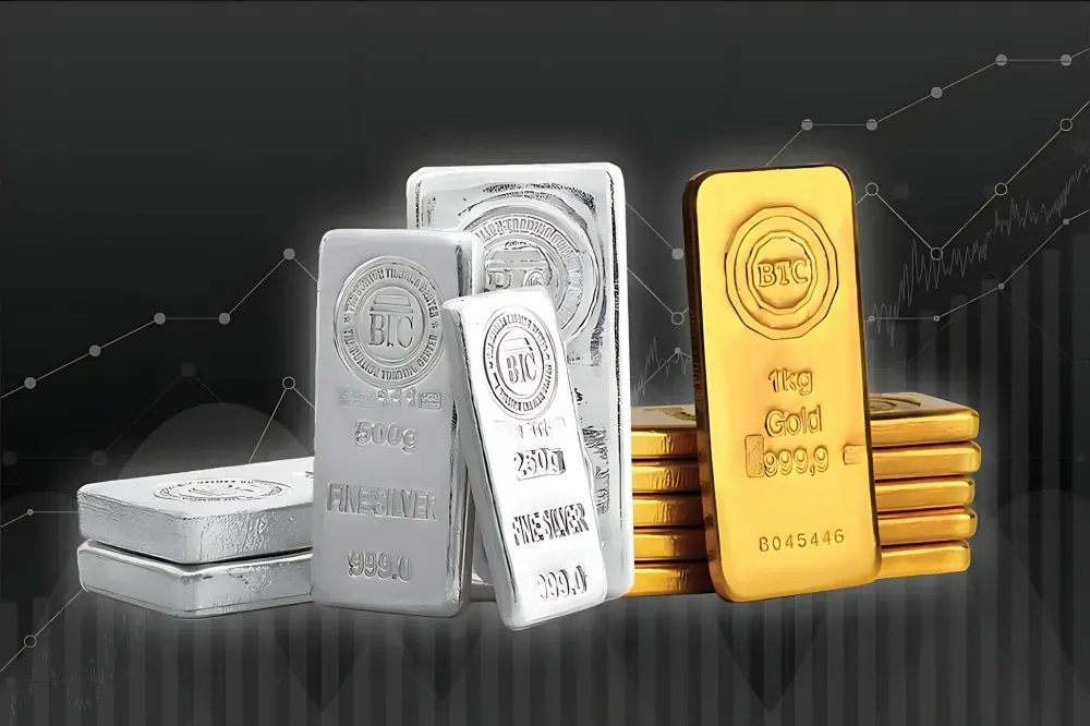 تراجع في أسعار الذهب والفضة في سوق المعادن الثمينة