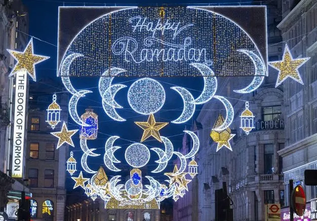 ليالي لندن تتزيّن بروح رمضان…أضواء مبهرة تعود إلى قلب العاصمة