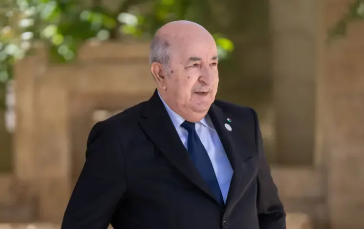 رئيس الجمهورية يدشن مركبا صناعي جديد لصناعة الأدوية في قسنطينة