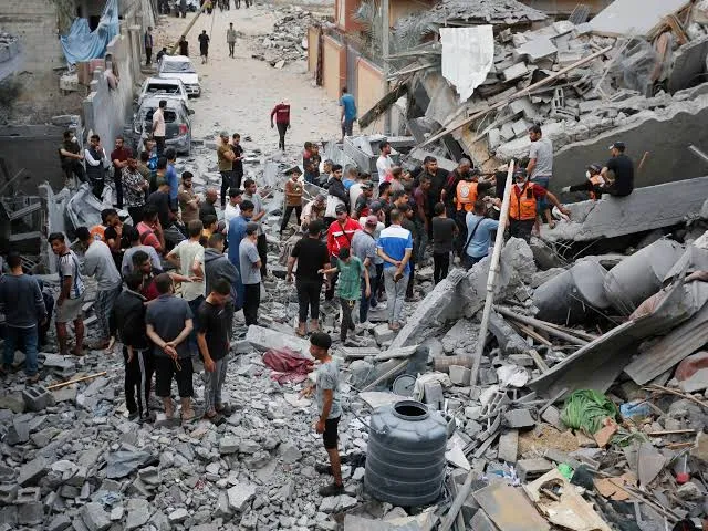 استشهاد 32 فلسطينيا في غزة وشمال رفح